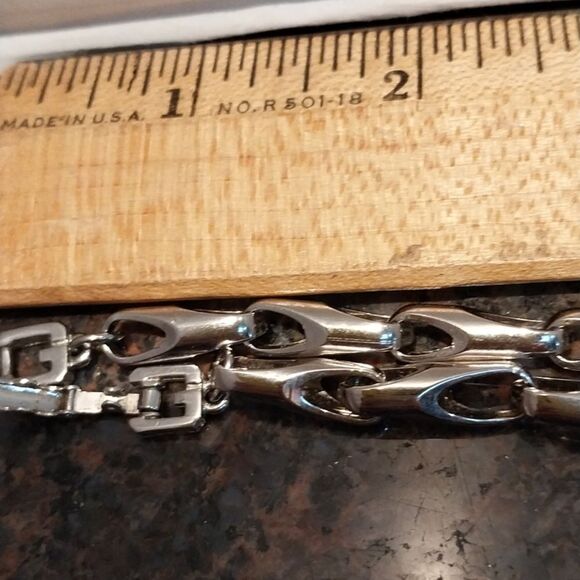 Givenchy Silver Chain Necklace...New - Picture 5 of 8